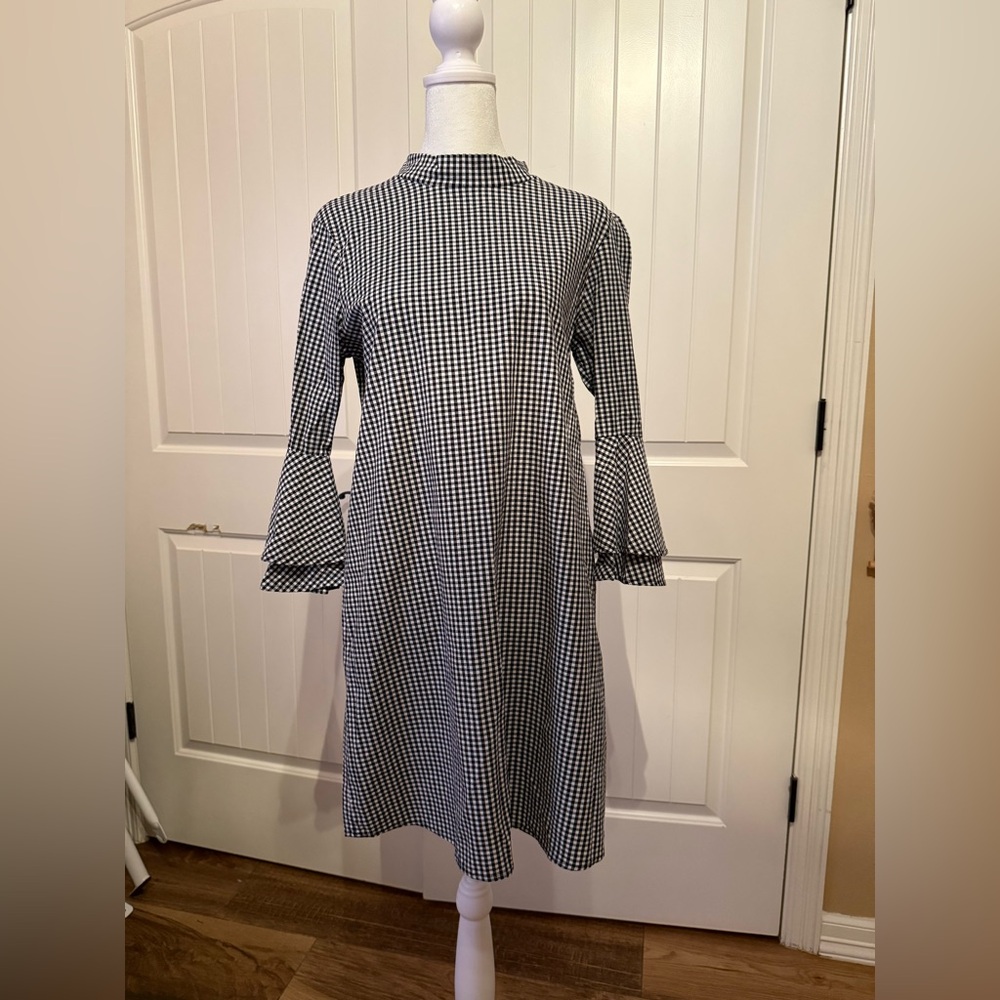 Elegant Black and White Checkered Dress